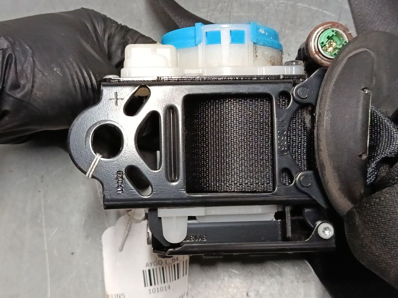 Recambio de cinturon seguridad delantero izquierdo para toyota aygo (_b4_) 1.0 (kgb40) referencia OEM IAM 308043599JN7  