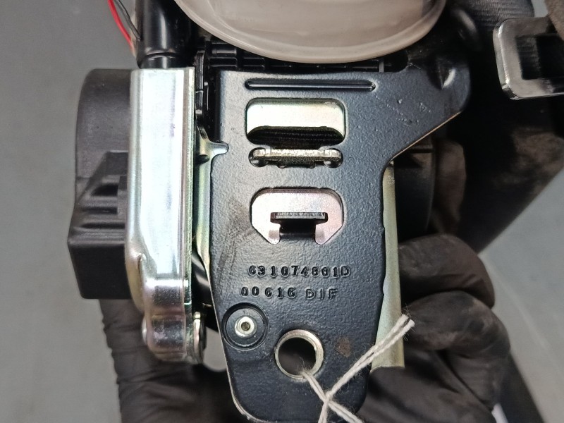 Recambio de cinturon seguridad delantero izquierdo para kia sportage iv (ql, qle) 1.7 crdi referencia OEM IAM 634040400  