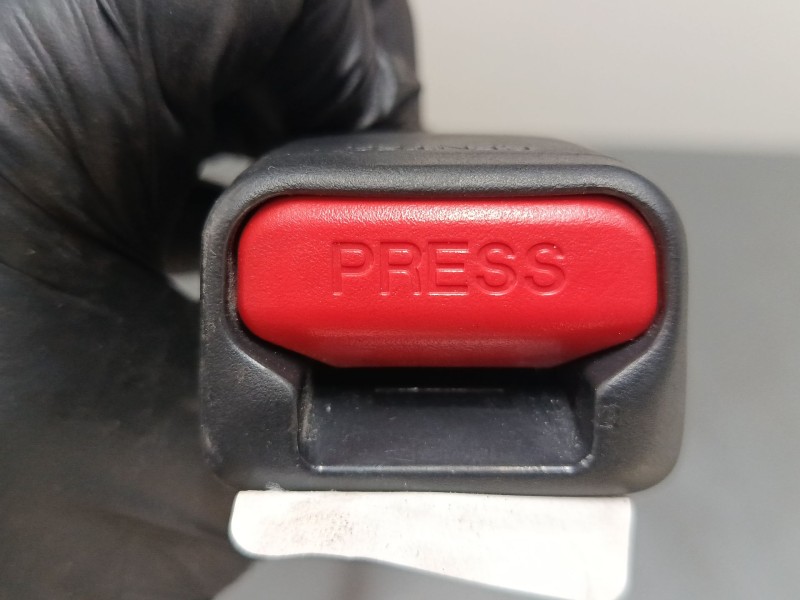 Recambio de anclaje cinturon delantero central para honda fr-v (be) 1.7 (be1) referencia OEM IAM NSB1094  