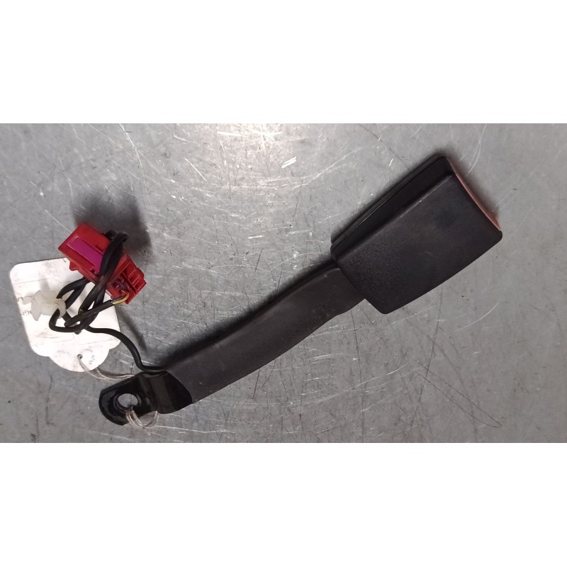Recambio de anclaje cinturon delantero derecho para seat ibiza iv sc (6j1, 6p5) 1.4 referencia OEM IAM 600857756F  
