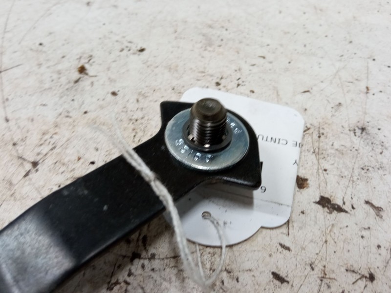 Recambio de anclaje cinturon delantero derecho para mazda 6 hatchback (gg) 2.0 di (gg14) referencia OEM IAM   