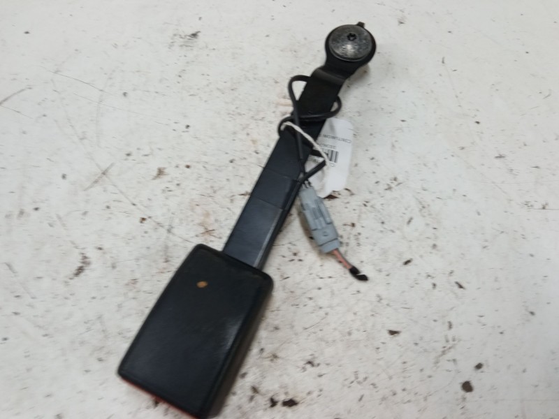 Recambio de anclaje cinturon delantero derecho para renault clio iv (bh_) 1.2 16v referencia OEM IAM   