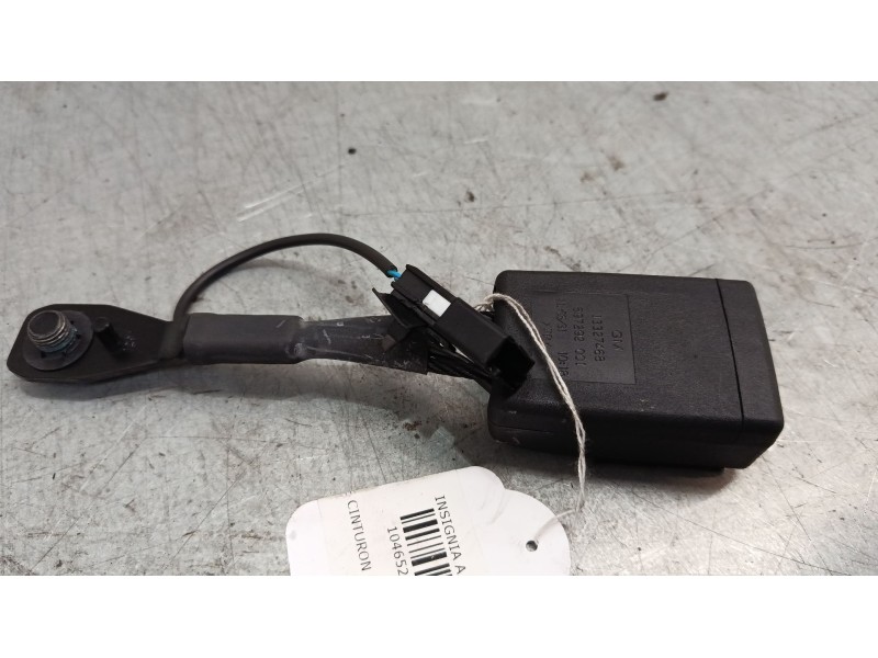 Recambio de anclaje cinturon delantero derecho para opel insignia a (g09) 2.0 cdti (68) referencia OEM IAM 13327468  