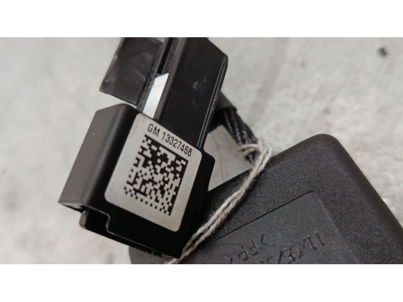 Recambio de anclaje cinturon delantero derecho para opel insignia a (g09) 2.0 cdti (68) referencia OEM IAM 13327468  