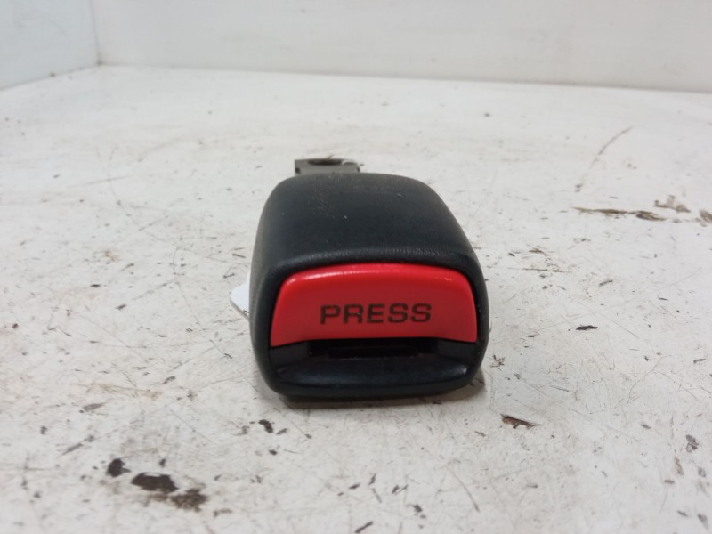 Recambio de anclaje cinturon delantero derecho para nissan almera i hatchback (n15) 1.4 referencia OEM IAM   