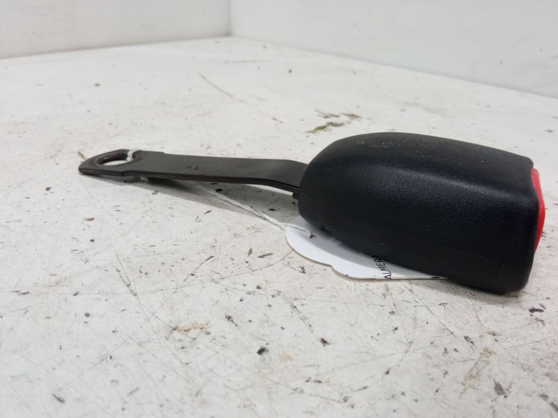 Recambio de anclaje cinturon delantero derecho para nissan almera i hatchback (n15) 1.4 referencia OEM IAM   