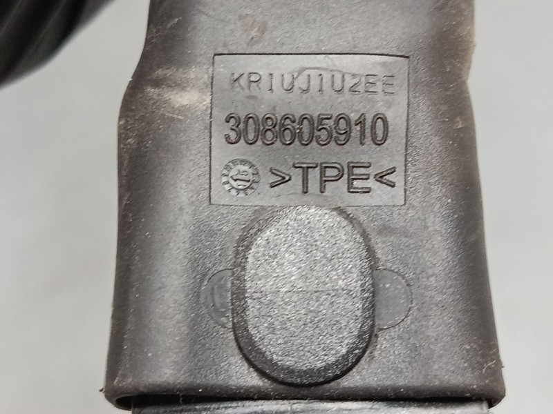 Recambio de anclaje cinturon delantero derecho para toyota aygo (_b4_) 1.0 (kgb40) referencia OEM IAM 308605910  