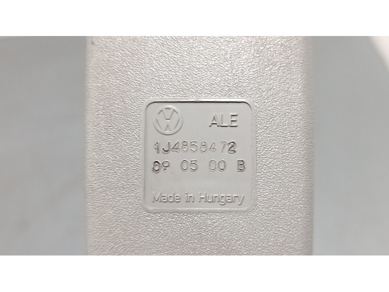 Recambio de anclaje cinturon delantero derecho para volkswagen golf iv (1j1) 2.0 referencia OEM IAM 1J4858472  