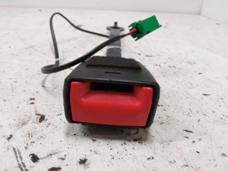 Recambio de anclaje cinturon delantero derecho para ford ecosport 1.0 ecoboost referencia OEM IAM   