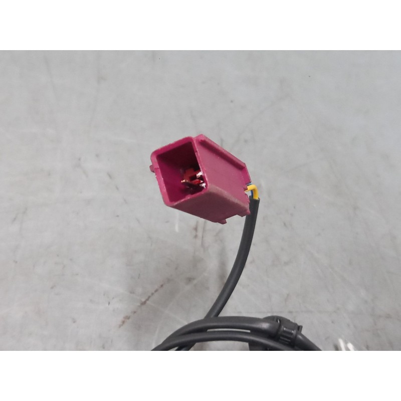 Recambio de anclaje cinturon delantero derecho para ford c-max ii (dxa/cb7, dxa/ceu) 1.0 ecoboost referencia OEM IAM AM51 R61208