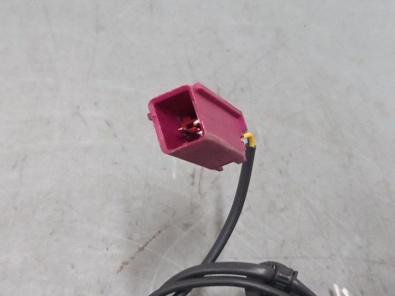 Recambio de anclaje cinturon delantero derecho para ford c-max ii (dxa/cb7, dxa/ceu) 1.0 ecoboost referencia OEM IAM AM51 R61208