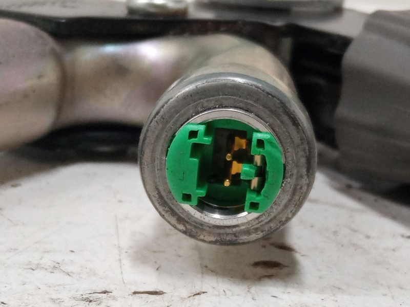 Recambio de anclaje cinturon delantero derecho para hyundai tucson (jm) 2.0 crdi referencia OEM IAM   