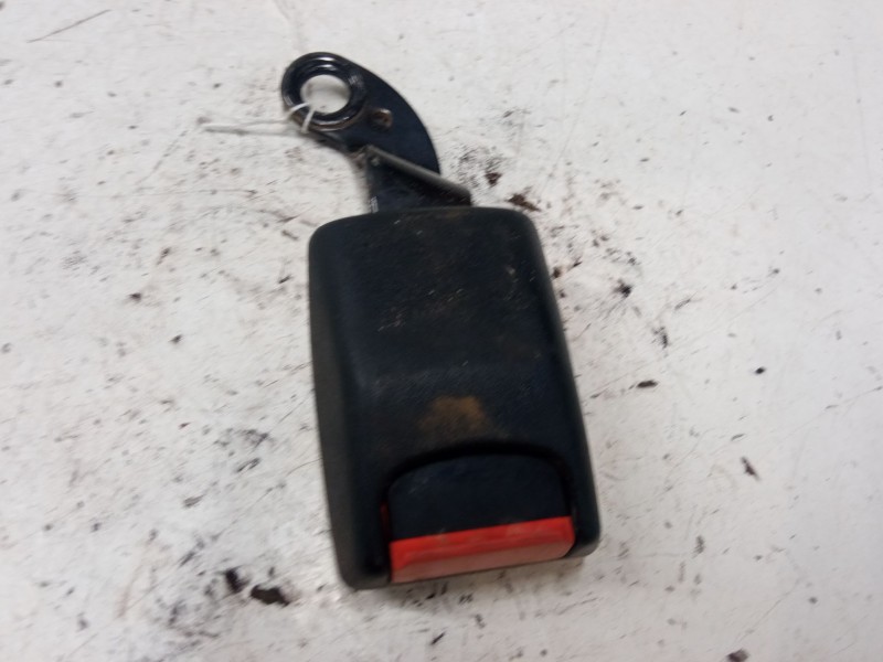 Recambio de anclaje cinturon delantero derecho para peugeot 205 sr referencia OEM IAM   