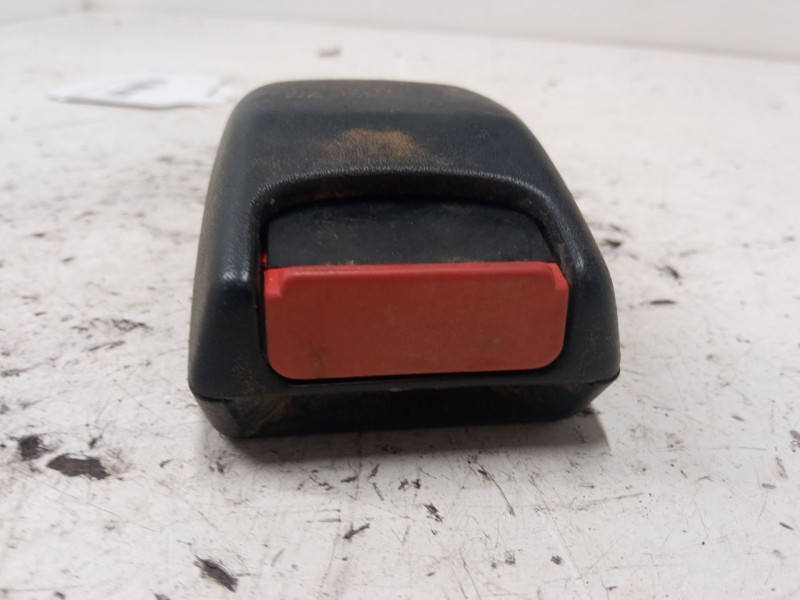 Recambio de anclaje cinturon delantero derecho para peugeot 205 sr referencia OEM IAM   