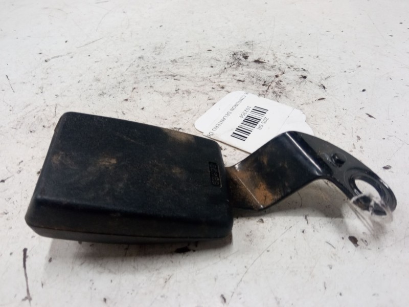 Recambio de anclaje cinturon delantero derecho para peugeot 205 sr referencia OEM IAM   