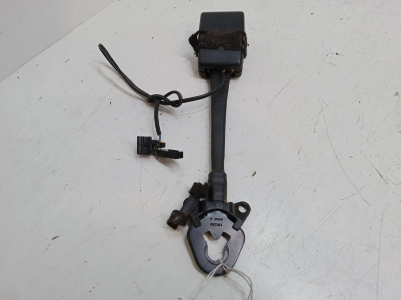 Recambio de anclaje cinturon delantero derecho para skoda superb ii station wagon (3t5) 2.0 tdi 16v referencia OEM IAM    Recambio de anclaje cinturon delantero derecho para skoda superb ii station wagon (3t5) 2.0 tdi 16v referencia OEM IAM