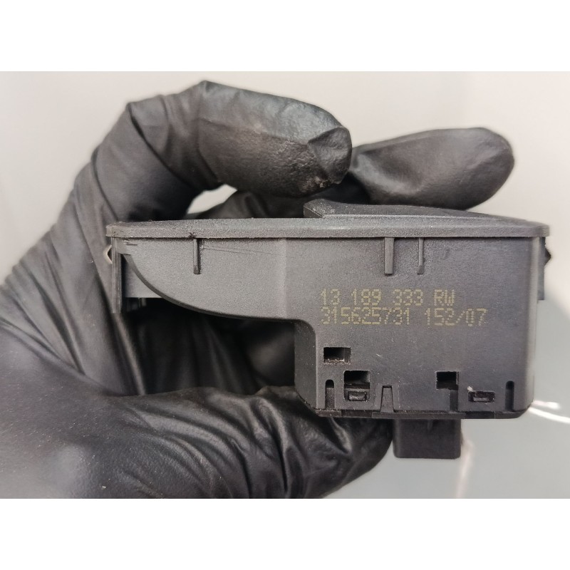 Recambio de mando elevalunas delantero derecho para opel corsa d (s07) 1.4 (l08, l68) referencia OEM IAM 13189333RW  