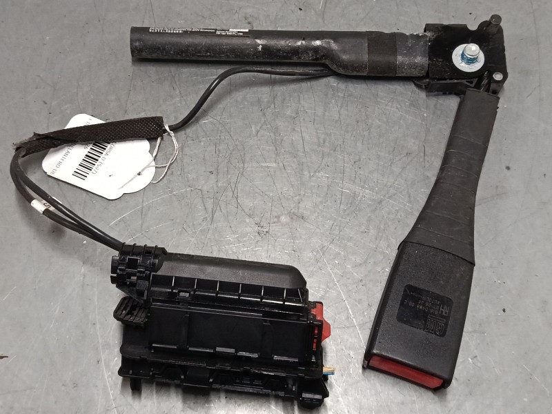 Recambio de anclaje cinturon delantero derecho para opel corsa d (s07) 1.2 (l08, l68) referencia OEM IAM 616046600C  