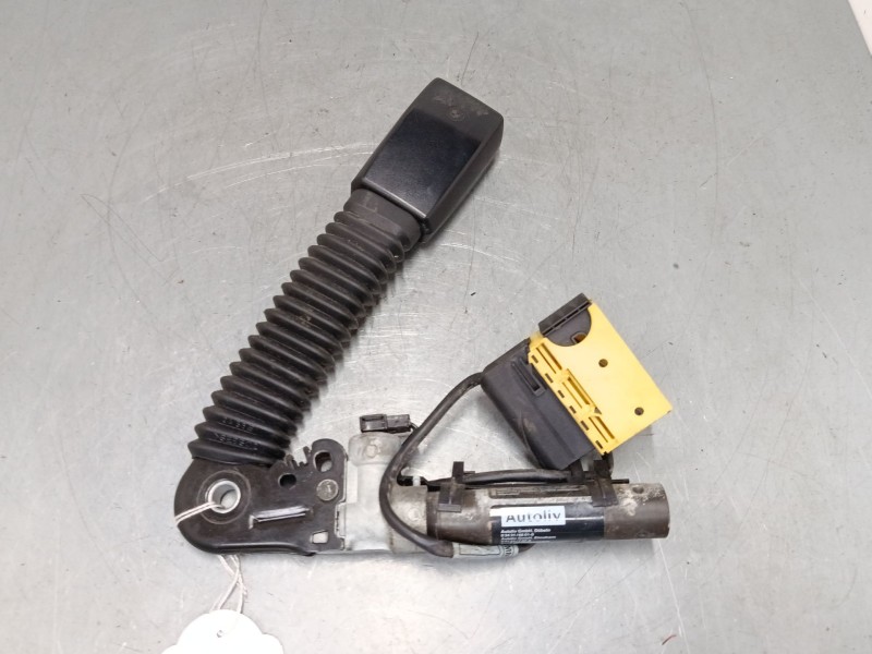 Recambio de anclaje cinturon delantero izquierdo para bmw 3 compact (e46) 320 td referencia OEM IAM   