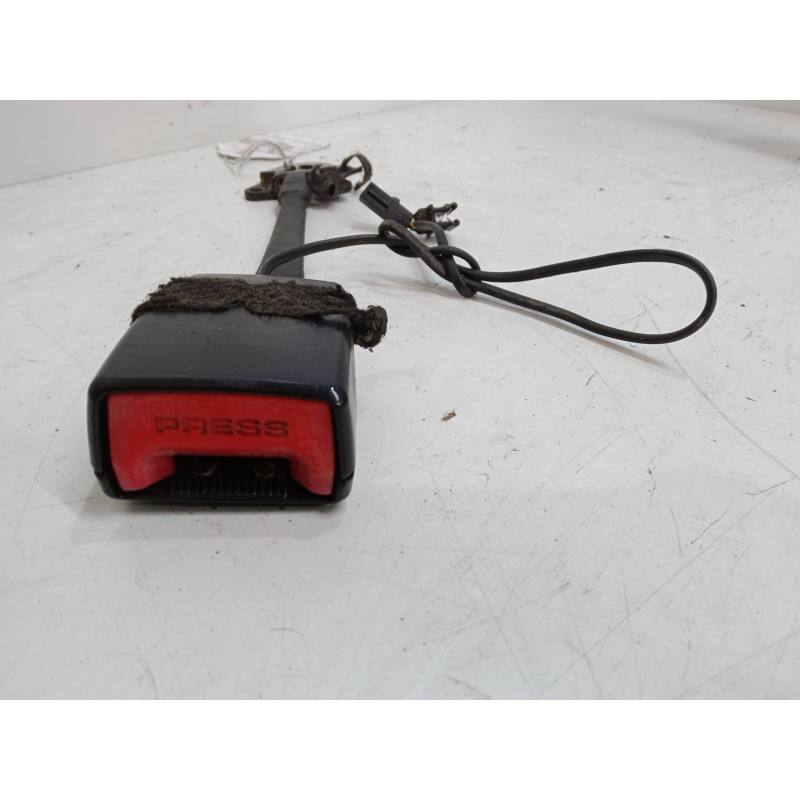 Recambio de anclaje cinturon delantero derecho para skoda superb ii station wagon (3t5) 2.0 tdi 16v referencia OEM IAM    Recambio de anclaje cinturon delantero derecho para skoda superb ii station wagon (3t5) 2.0 tdi 16v referencia OEM IAM