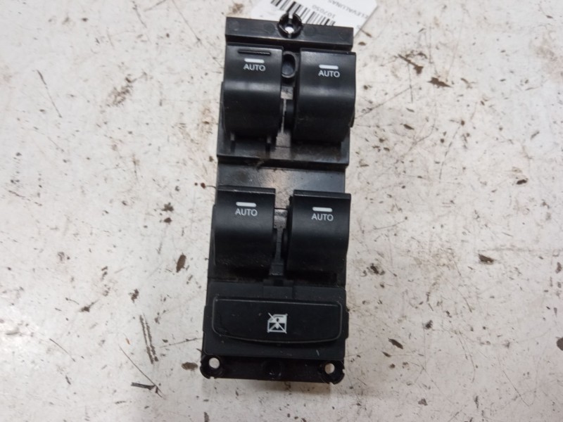 Recambio de mando elevalunas delantero izquierdo para hyundai i40 i (vf) 1.7 crdi referencia OEM IAM 93570-3Z300 4X  