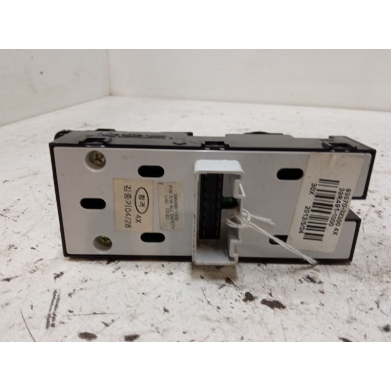 Recambio de mando elevalunas delantero izquierdo para hyundai i40 i (vf) 1.7 crdi referencia OEM IAM 93570-3Z300 4X  