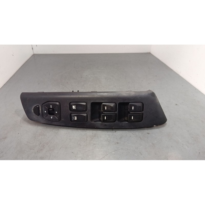 Recambio de mando elevalunas delantero izquierdo para hyundai ix35 (lm, el, elh) 1.7 crdi referencia OEM IAM 93570-2Y2109P  