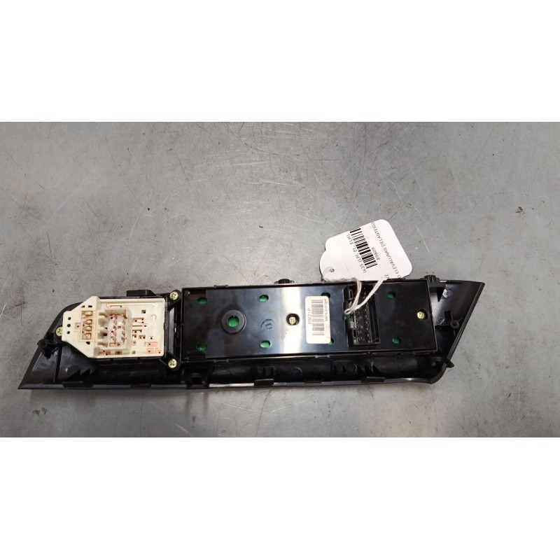 Recambio de mando elevalunas delantero izquierdo para hyundai ix35 (lm, el, elh) 1.7 crdi referencia OEM IAM 93570-2Y2109P  
