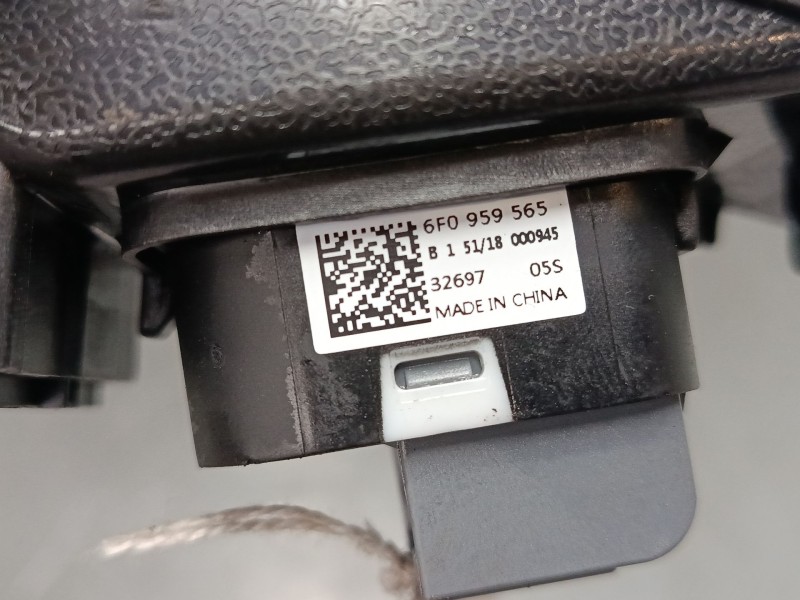 Recambio de mando elevalunas delantero izquierdo para seat ibiza v (kj1, kjg) 1.0 referencia OEM IAM 5G0959857F  