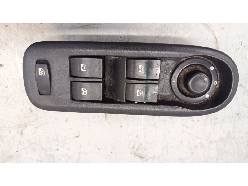 Recambio de mando elevalunas delantero izquierdo para renault kangoo / grand kangoo ii (kw0/1_) 1.5 dci 85 (kw0k, kw0l, kw0b) re