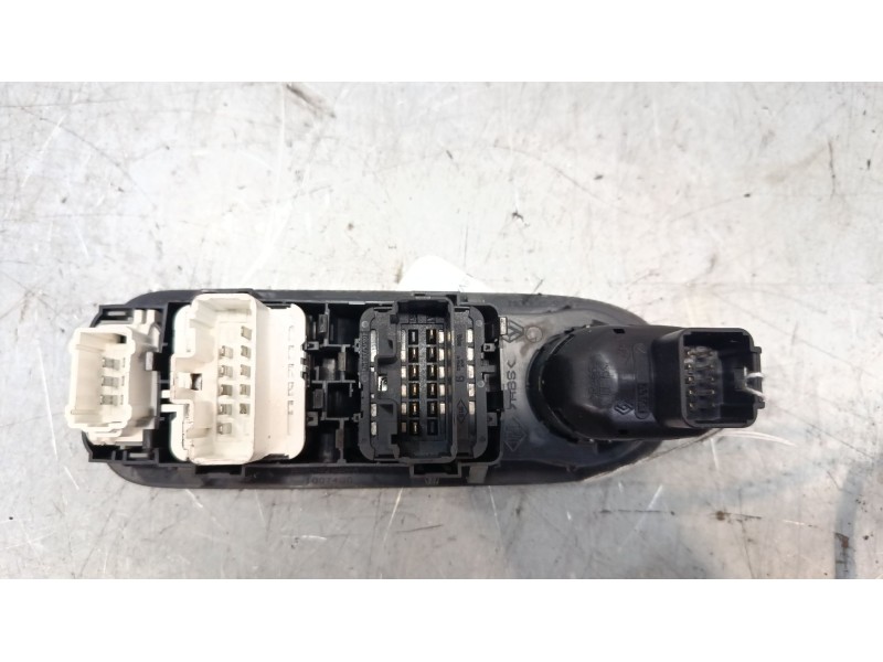 Recambio de mando elevalunas delantero izquierdo para renault kangoo / grand kangoo ii (kw0/1_) 1.5 dci 85 (kw0k, kw0l, kw0b) re