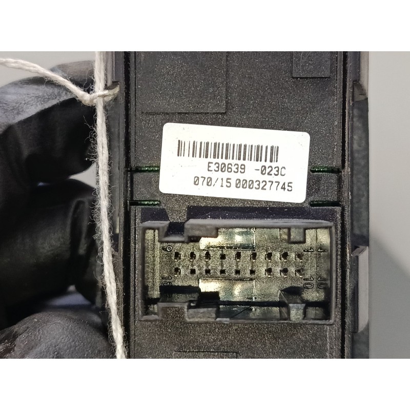 Recambio de mando elevalunas delantero izquierdo para fiat scudo furgoneta (270_, 272_) 1.6 d multijet referencia OEM IAM 000327