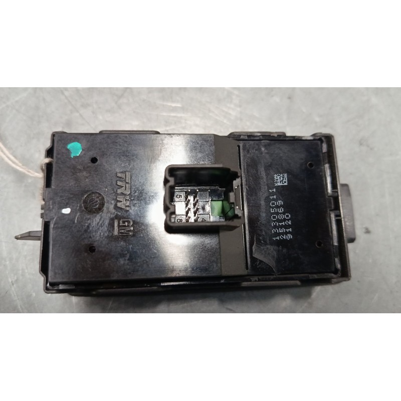 Recambio de mando elevalunas delantero izquierdo para opel insignia a sports tourer (g09) 2.0 cdti (35) referencia OEM IAM 13305