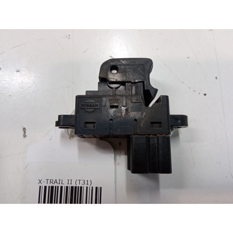 Recambio de mando elevalunas trasero izquierdo para nissan x-trail ii (t31) 2.0 dci referencia OEM IAM 25411JG05A  