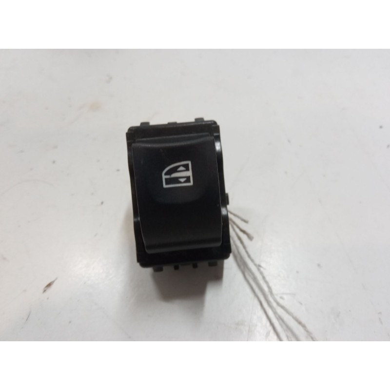 Recambio de mando elevalunas trasero izquierdo para renault laguna iii grandtour (kt0/1) 1.5 dci (kt0a, kt0r, kt02) referencia O