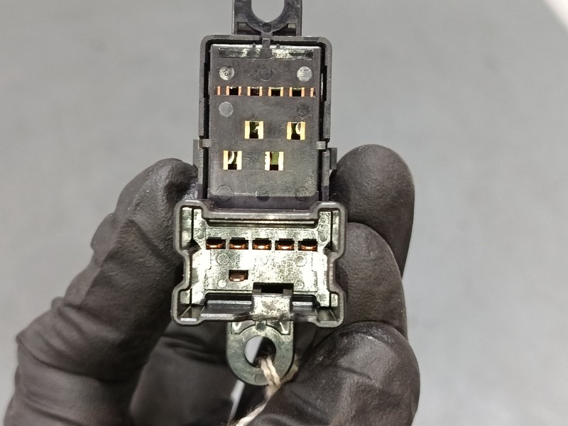 Recambio de mando elevalunas trasero izquierdo para nissan qashqai i (j10, nj10) 1.6 referencia OEM IAM 25411BR00A  