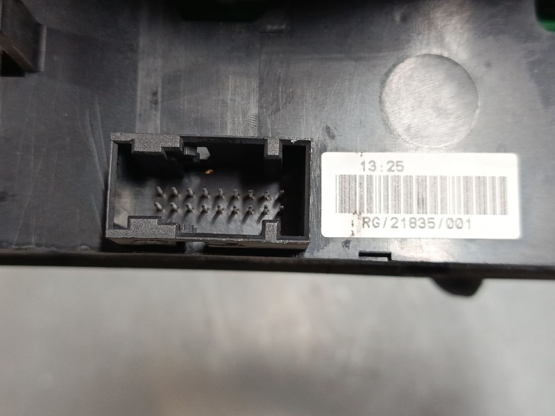 Recambio de mando elevalunas central para mini mini (r50, r53) one d referencia OEM IAM 61316958031  