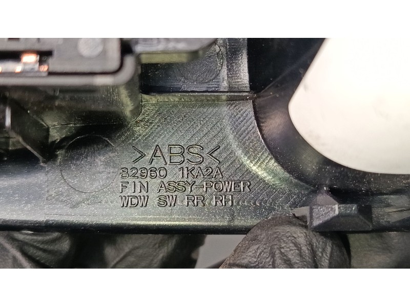 Recambio de mando elevalunas trasero derecho para nissan juke (f15) 1.2 dig-t referencia OEM IAM 829601KA2A  