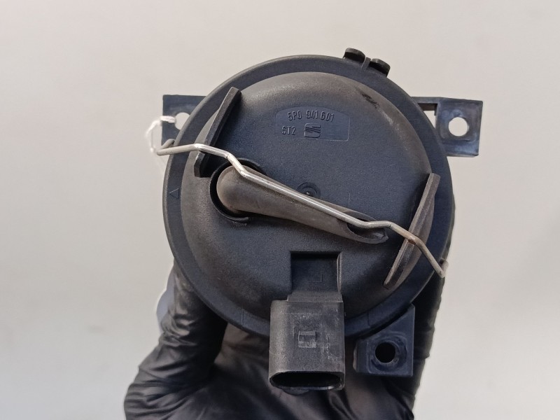 Recambio de faro antiniebla izquierdo para seat ibiza iii (6l1) 1.4 16v referencia OEM IAM   