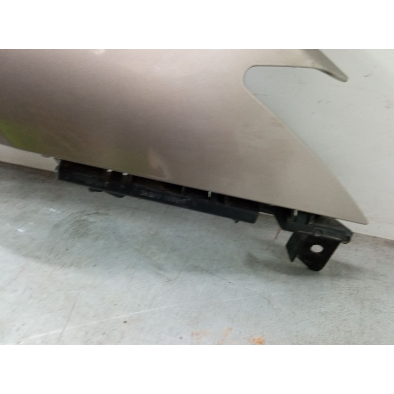 Recambio de aleta delantera derecha para renault laguna iii (bt0/1) 1.5 dci (bt00, bt0a, bt0t, bt1j) referencia OEM IAM 63100003