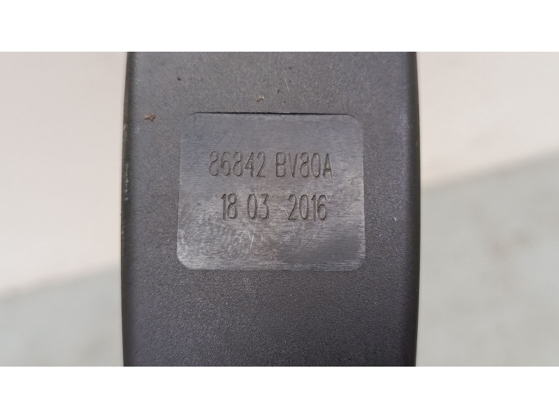 Recambio de anclaje cinturon delantero derecho para nissan juke (f15) 1.2 dig-t referencia OEM IAM 86842BV80A  