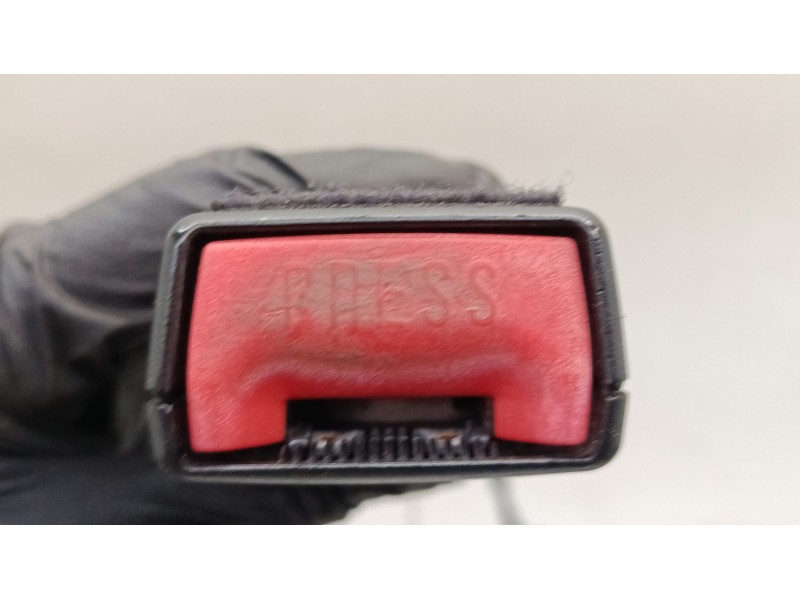 Recambio de anclaje cinturon delantero derecho para nissan juke (f15) 1.2 dig-t referencia OEM IAM 86842BV80A  