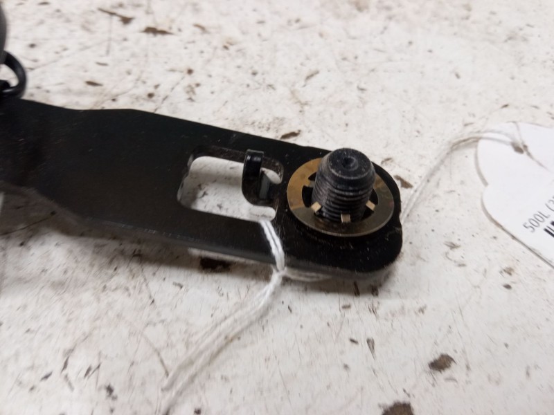 Recambio de anclaje cinturon delantero derecho para fiat 500l (351_, 352_) 1.4 (199lyb1b) referencia OEM IAM 34133044F  