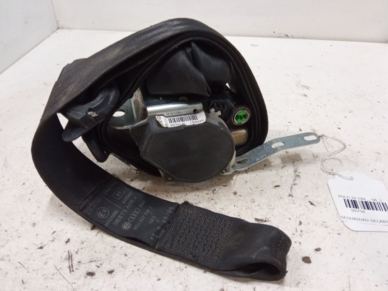 Recambio de cinturon seguridad delantero derecho para volkswagen polo iv (9n_, 9a_) 1.4 tdi referencia OEM IAM   