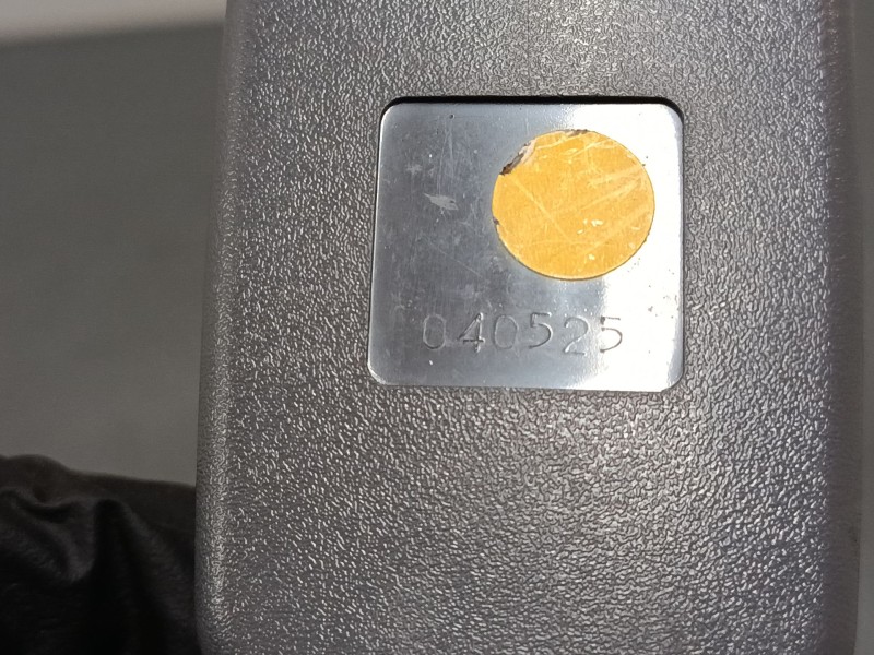 Recambio de anclaje cinturon delantero derecho para hyundai accent ii (lc) 1.3 referencia OEM IAM   