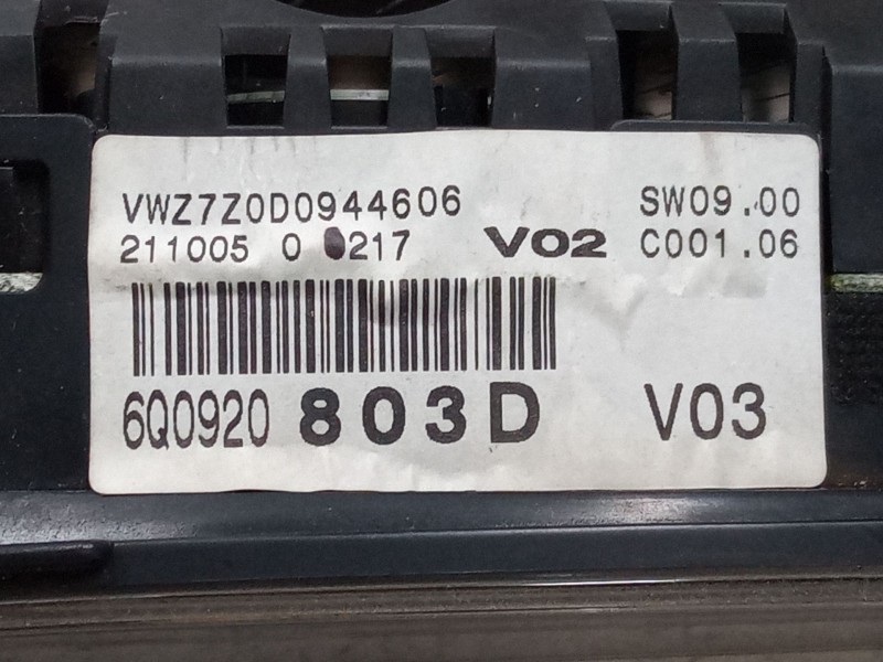 Recambio de cuadro instrumentos para volkswagen polo iv (9n_, 9a_) 1.4 tdi referencia OEM IAM 6Q0920803D  