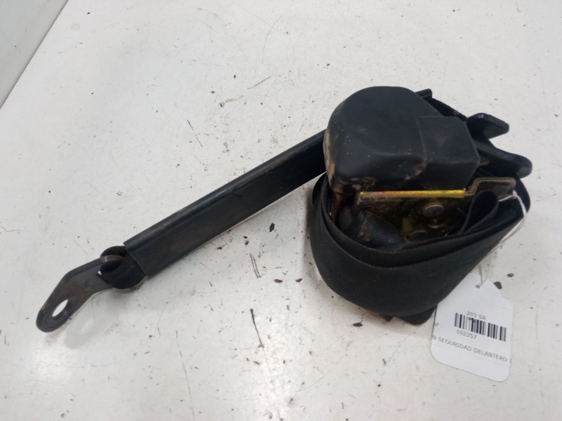 Recambio de cinturon seguridad delantero izquierdo para peugeot 205 sr referencia OEM IAM   