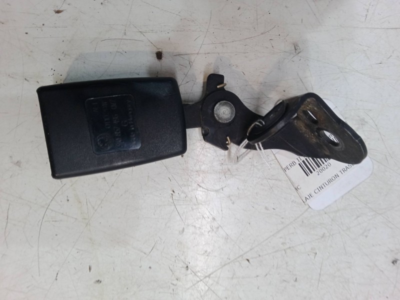 Recambio de anclaje cinturon trasero derecho para skoda superb ii station wagon (3t5) 2.0 tdi 16v referencia OEM IAM   