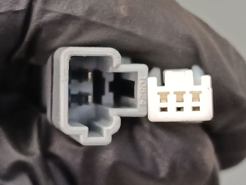 Recambio de anclaje cinturon delantero derecho para toyota auris (_e15_) 1.33 dual-vvti (nre150_) referencia OEM IAM   