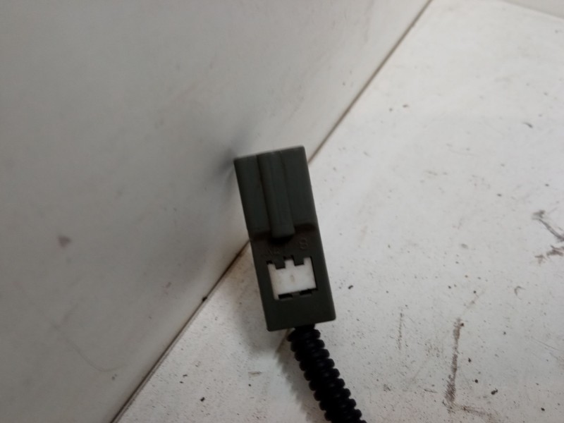 Recambio de anclaje cinturon delantero derecho para kia cee´d hatchback (ed) 1.4 referencia OEM IAM   